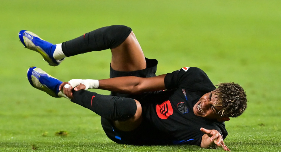 في يوم واحد.. إصابة لامين يامال واستدعاؤه لمنتخب إسبانيا